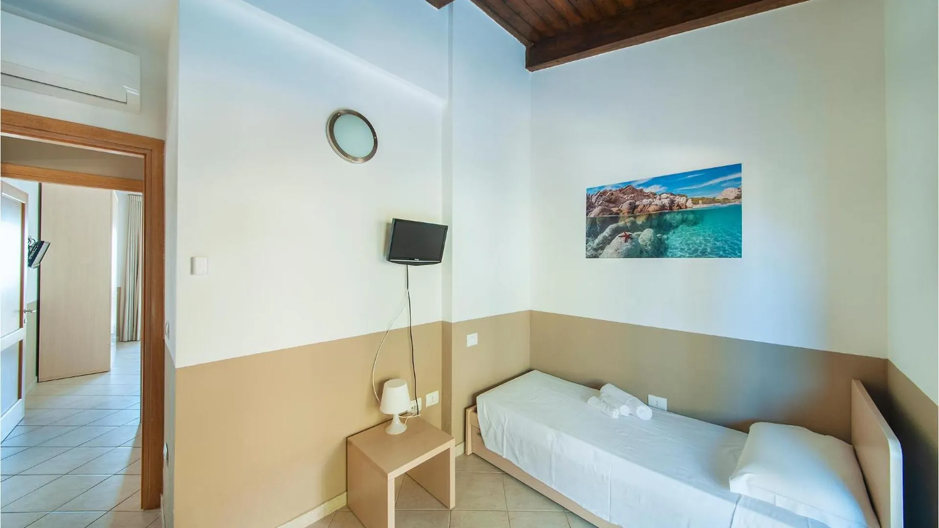 Σπίτι διακοπών Lovely Home In Trinitadagultu Ot With Wifi Costa Paradiso Ιταλία